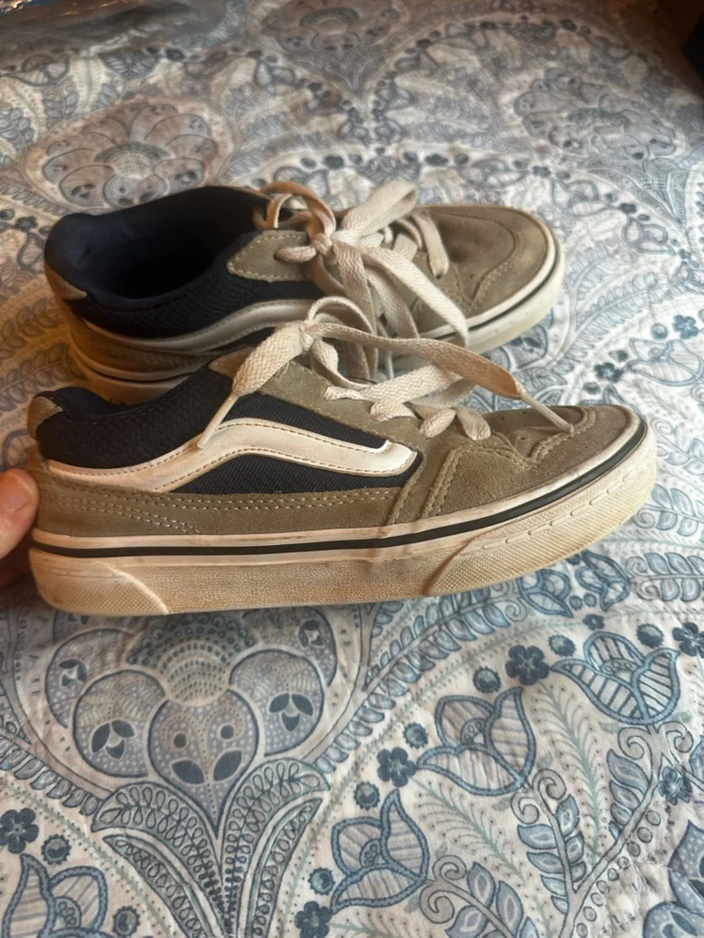 Vans - Picture 2 of 5